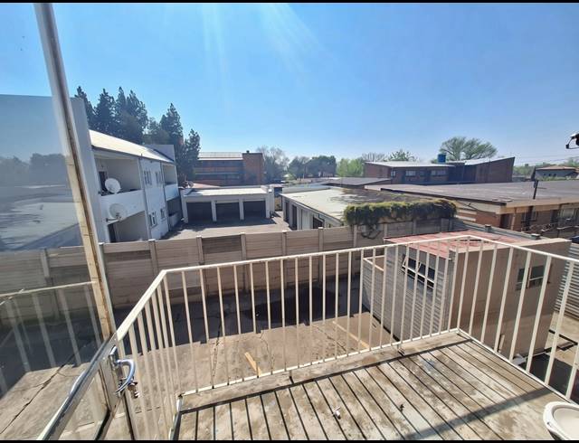 2 BEDROOM FLAT FOR SALE IN PEACEHAVEN